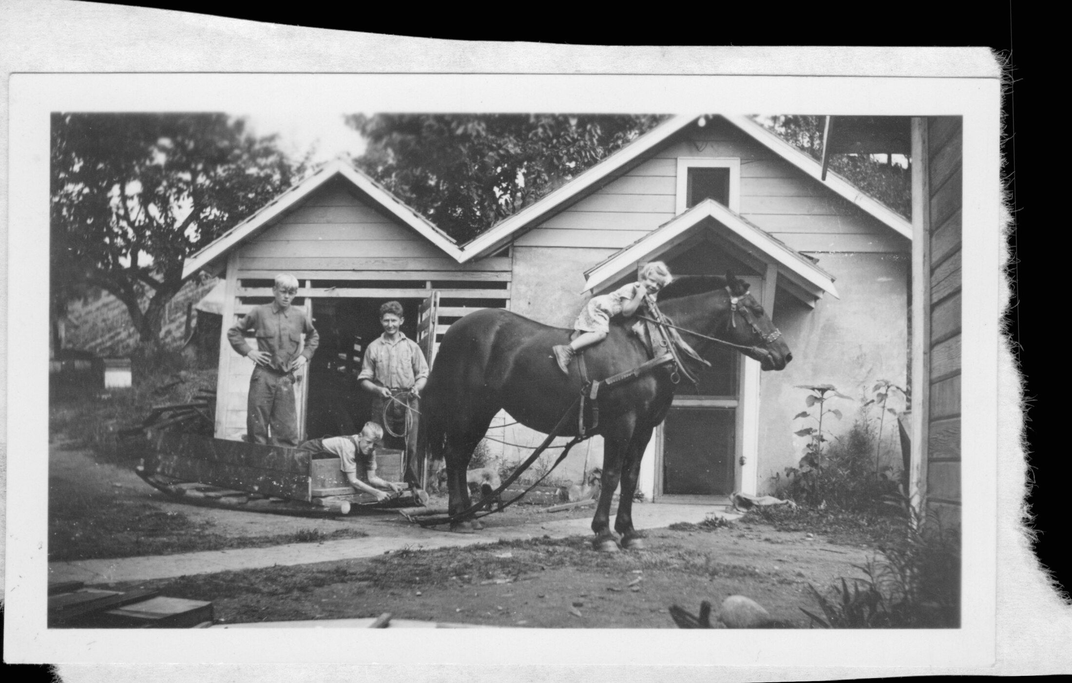 Manch N. Garhart Family Summer House - historic photograph