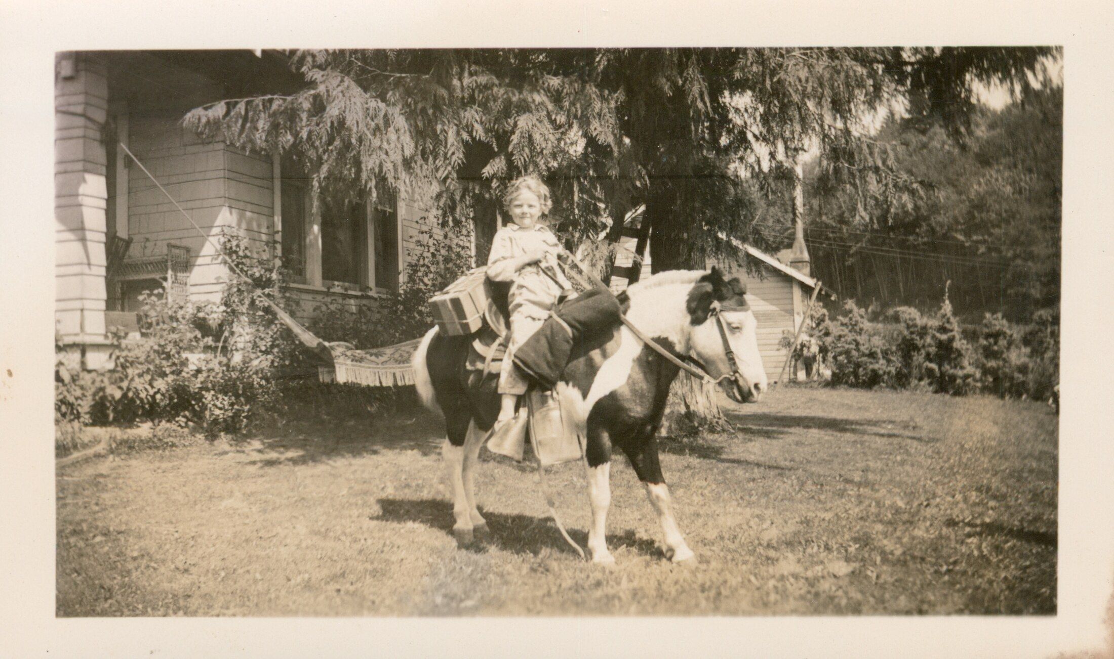 Manch N. Garhart Family Summer House - historic photograph
