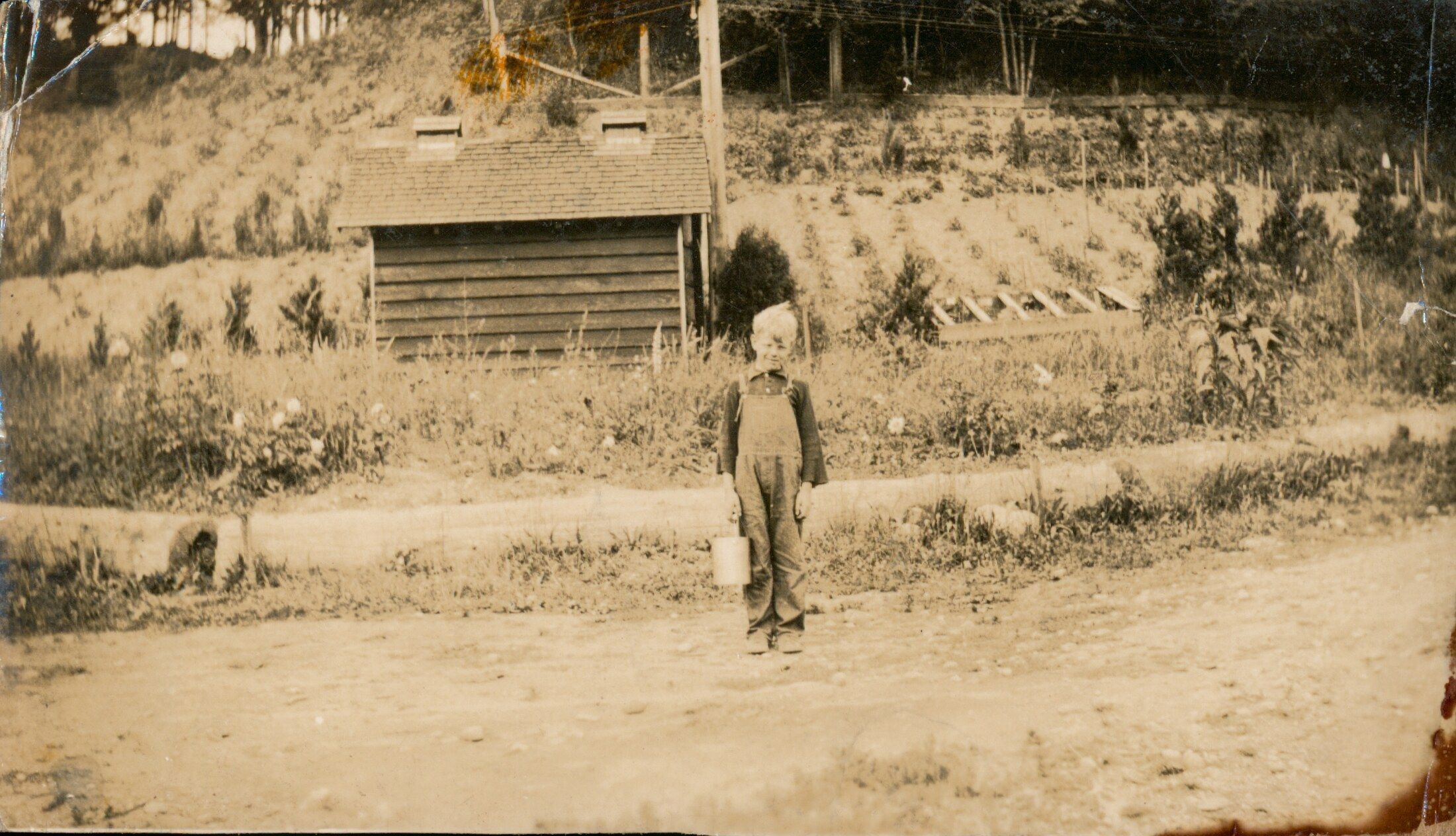 Manch N. Garhart Family Summer House - historic photograph